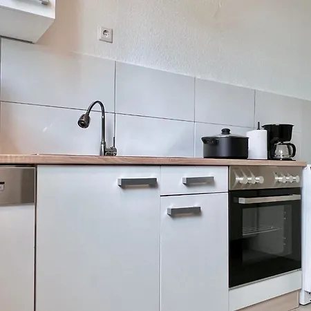 Apartment Bege Working Hub *